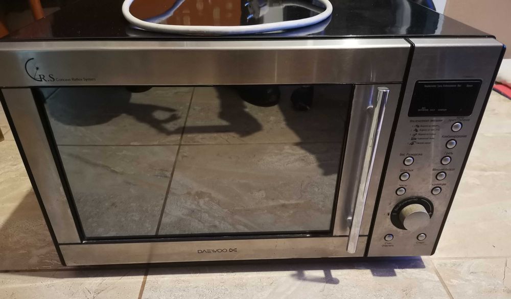 Мікрохвильова піч DAEWOO KOC-925TB/вживана