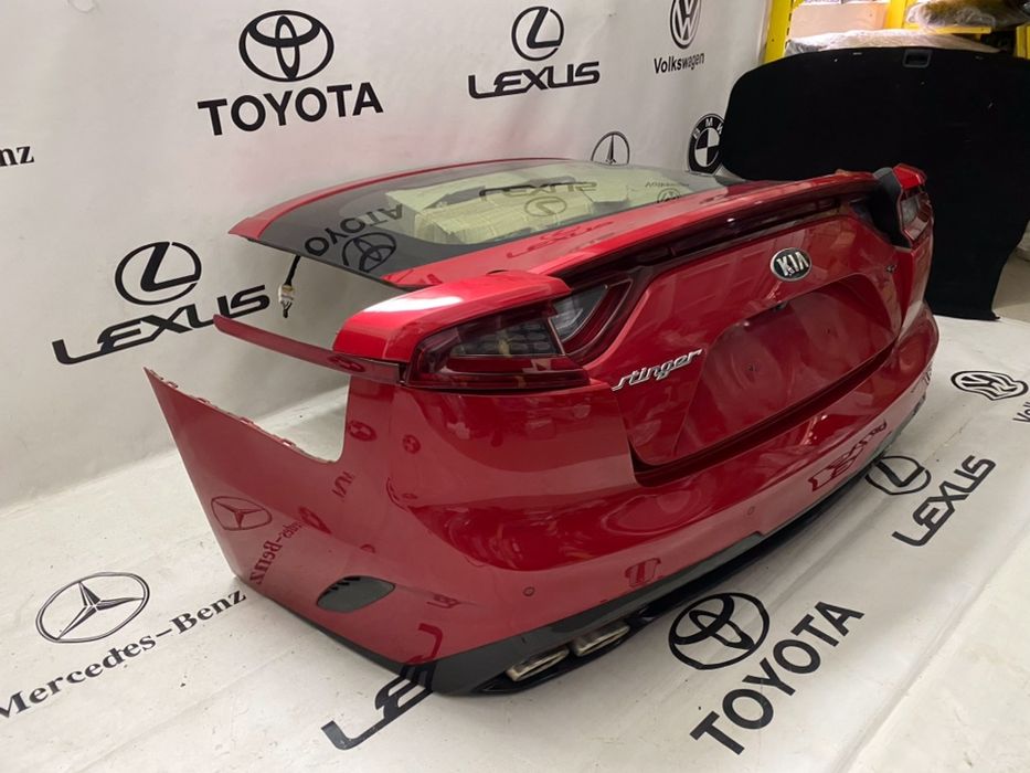 Kia Stinger GT 3.3 бампер кришка багажника стопи підсилювач бампера