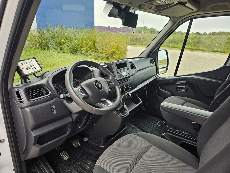 Renault Master  UDT ! Podnośnik Koszowy/Zwyżka , 12M !  Niski Przebieg Fvat 23% ŁADNY