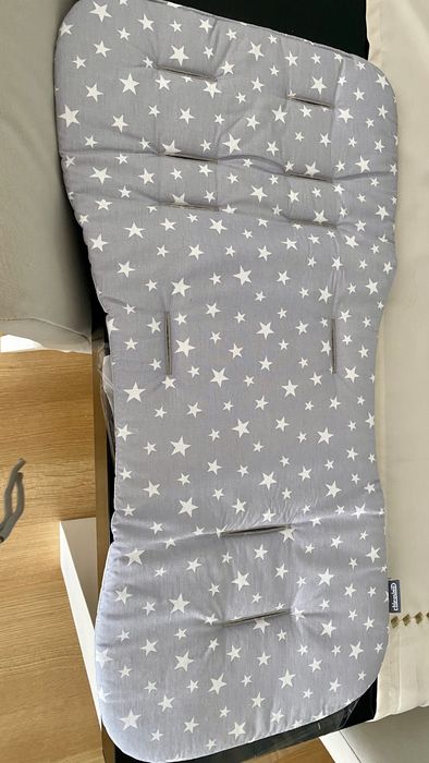 Acolchoamento para carrinho de bebé