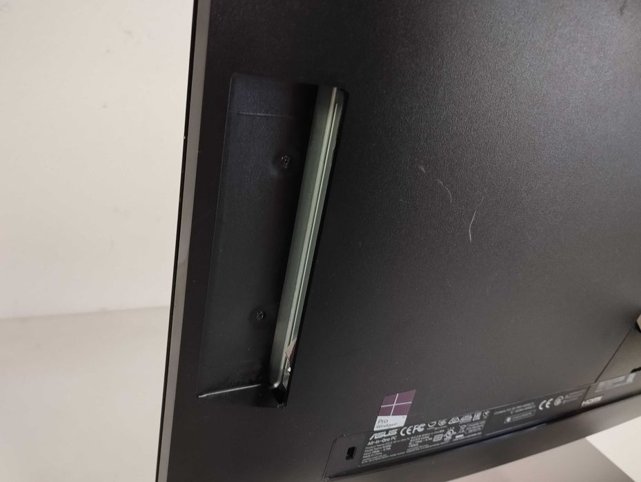 Komputer ASUS AiO V230IC Pentium G4400T