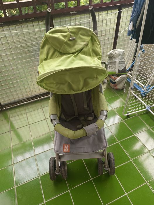 Wózek spacerowy typu parasolka