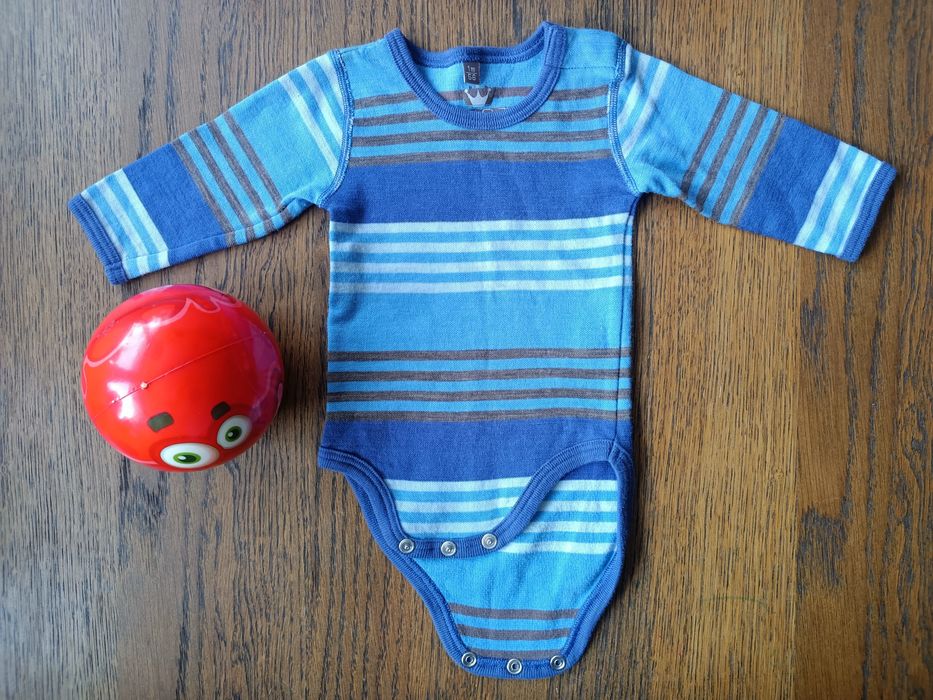 Body rozm. 56, 45% merino, 45% bawełna, 10% poliamid, Hust and Claire.