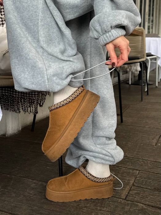 Дивовижий жіночий флісовий костюмчик