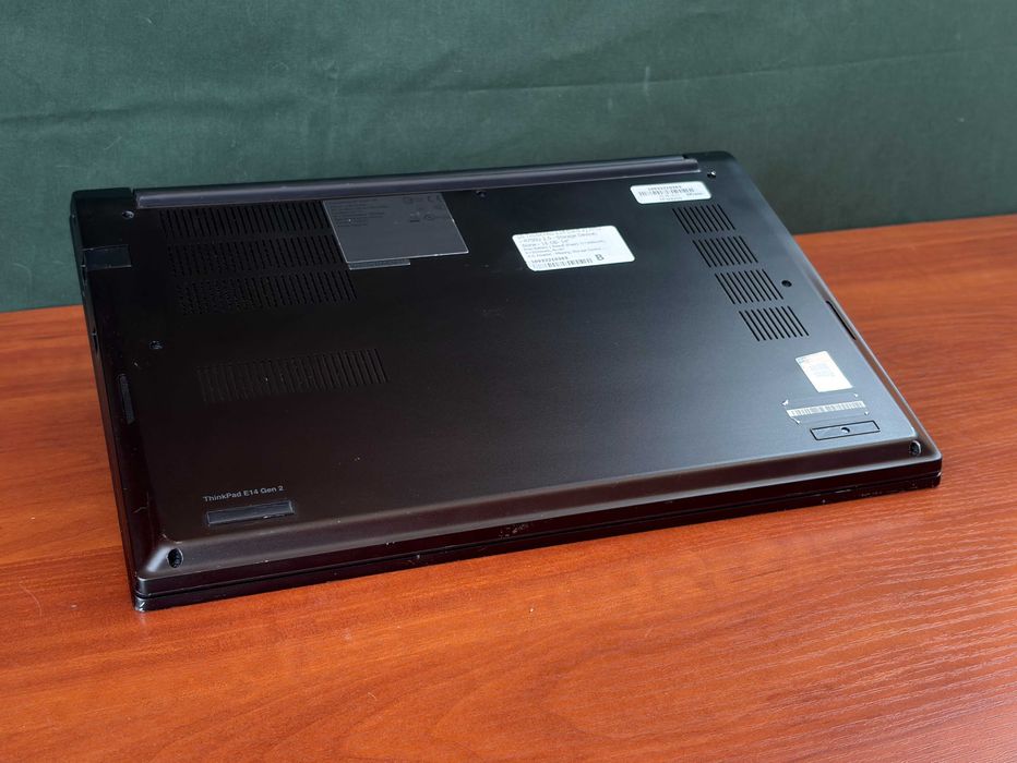 Ноутбук Lenovo ThinkPad E14 Gen 2 / Ryzen 7 / 16 ГБ / 256 NVMe / IPS FullHD / підсвічена клавіатура