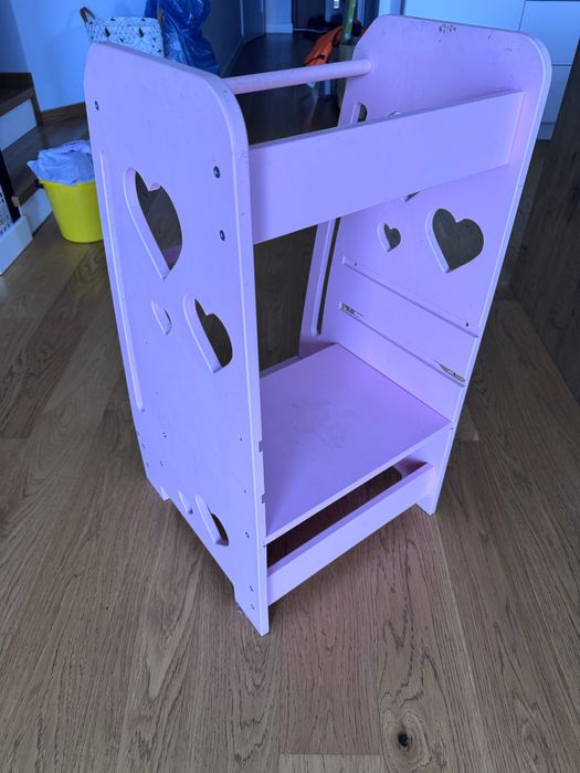 Pomocnik kucharza. Podest dla dzieci Coccolone Serce różowy