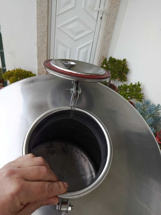 Cuba em Inox 150L – Estado Impecável, Robusta e Pronta a Usar!