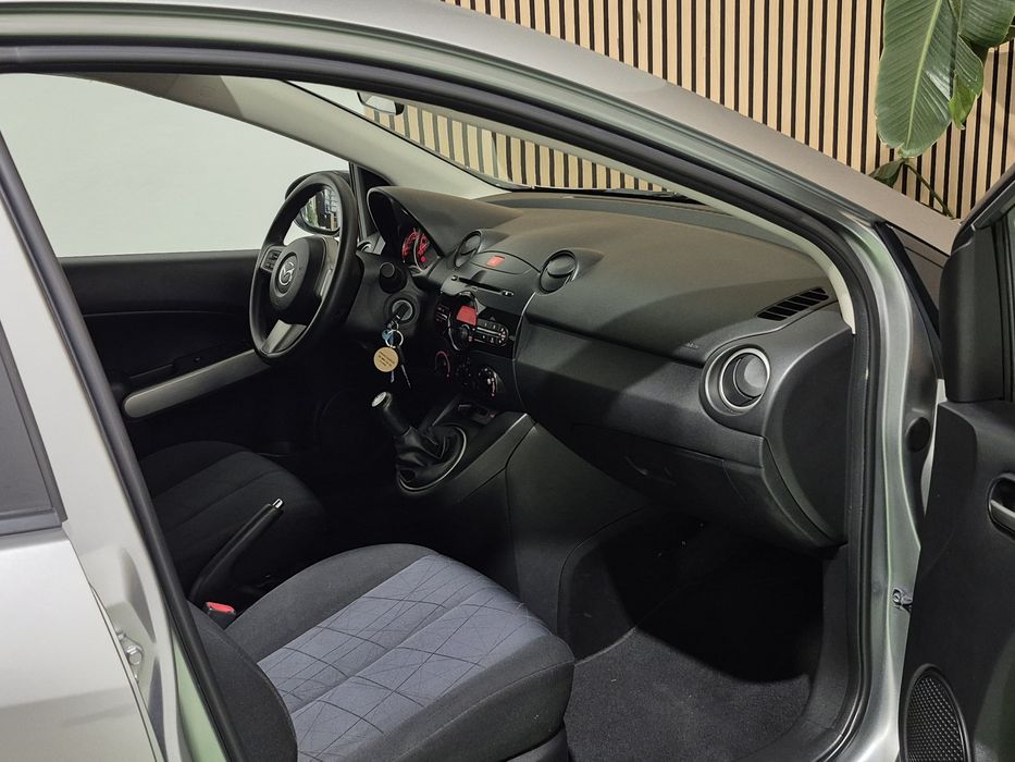 Mazda 2 — fotografia 4