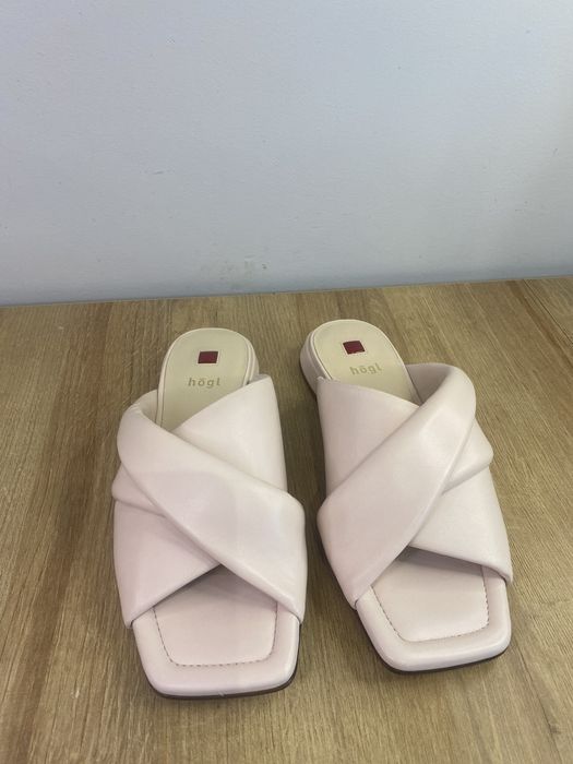 Nowe damskie klapki na obcasie