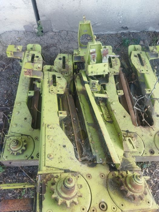 Продам запчастини для жатки кукурзной Klaas  б/у
