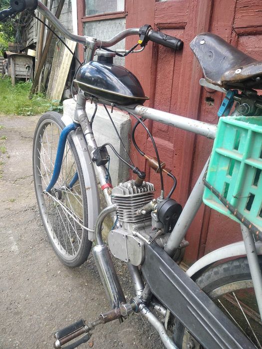 Велосипед з двигуном 'дирчик'
