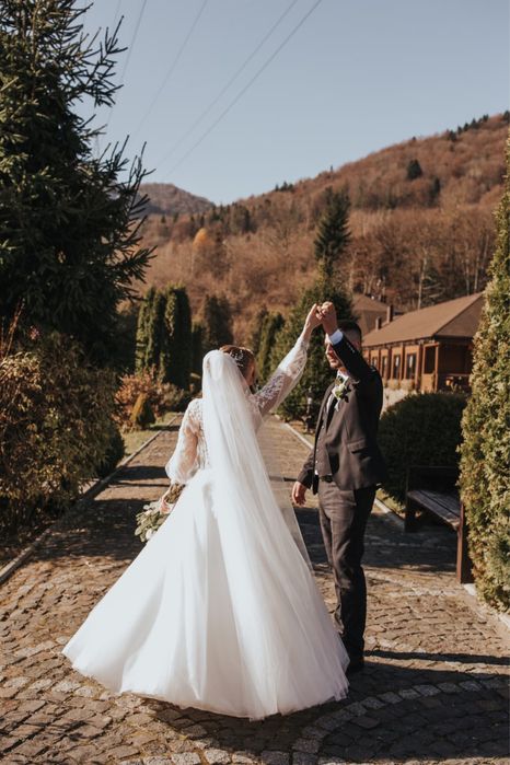 Весільна сукня