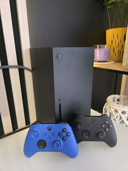 Konsola Xbox Series X - 2 Pady
