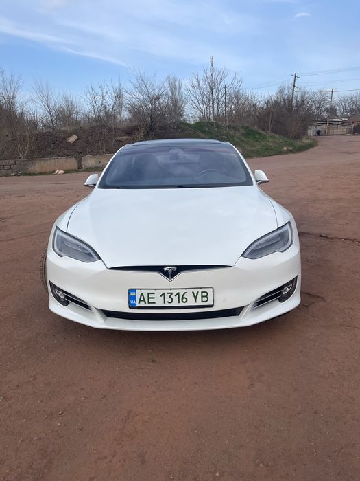 Tesla model s 75D