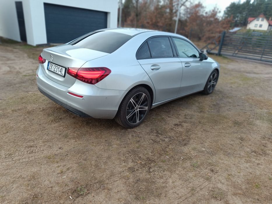 Mercedes A 200 FL sedan cesja leasing faktura 23%