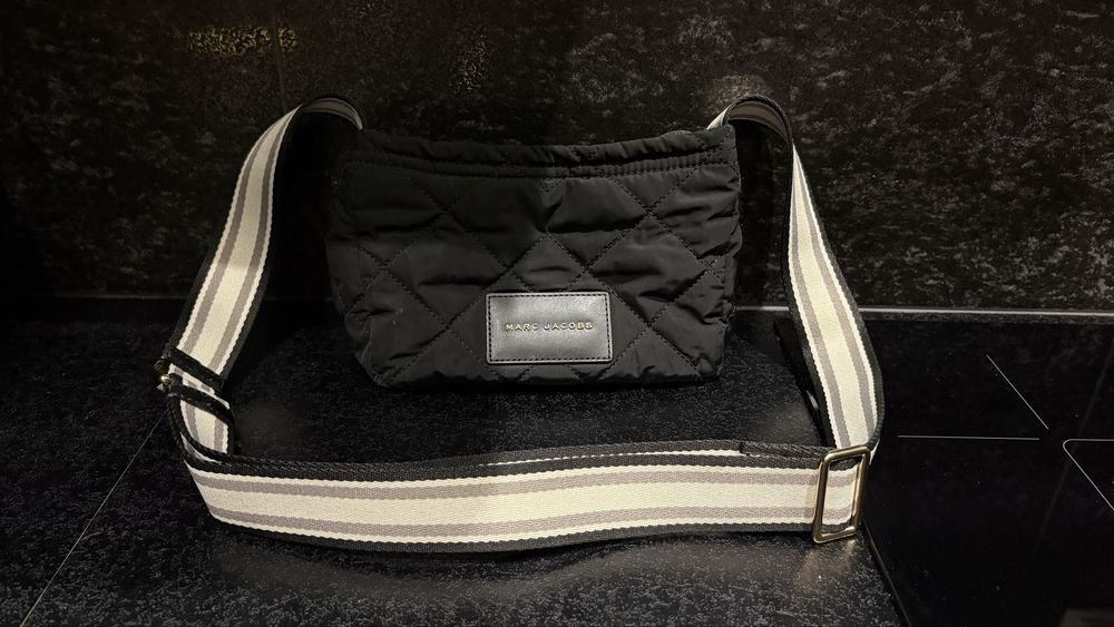 Marc Jacobs – pikowana torebka na ramię / crossbody