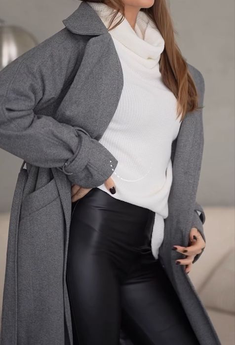 Сіре пальто зима