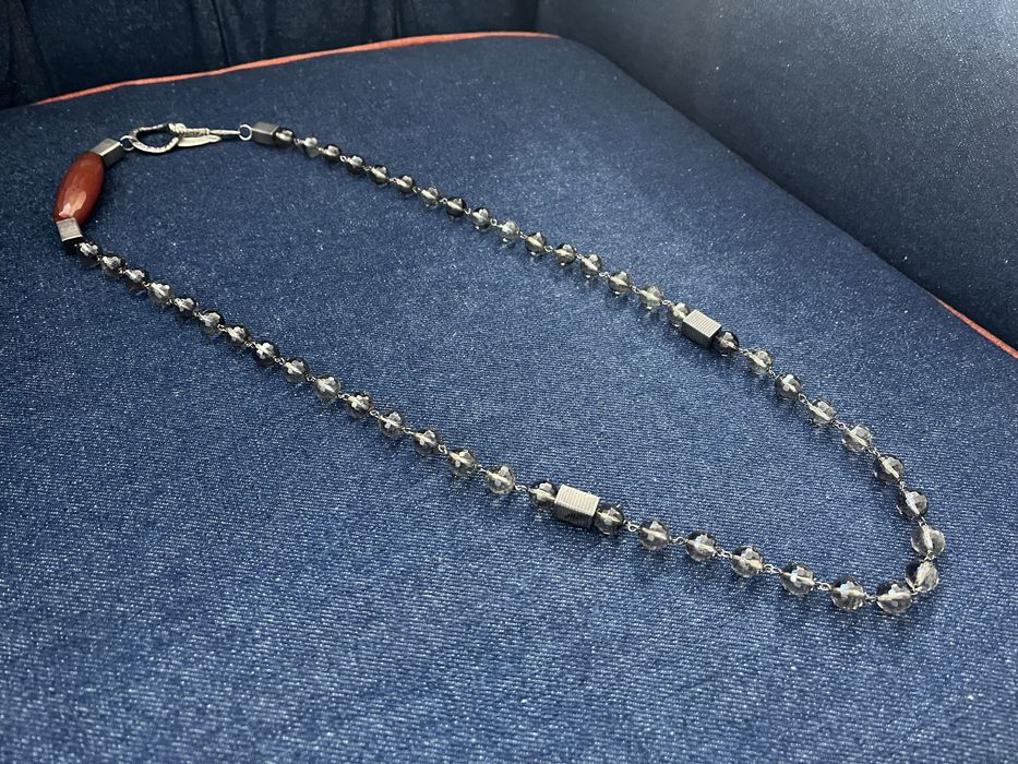 Colar com pedra fume em prata com cristais 90cm