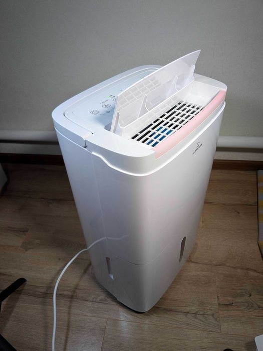 Осушувач з функцією очищення повітря KLARSTEIN DryFy Connect 40л