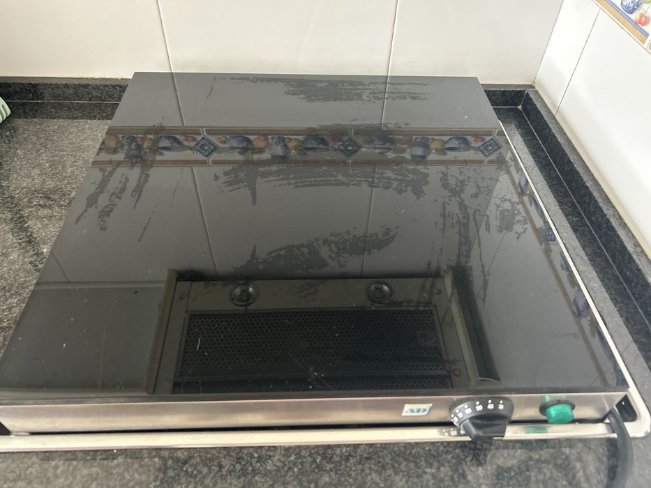 Placa eletrica, para manter comida quente.