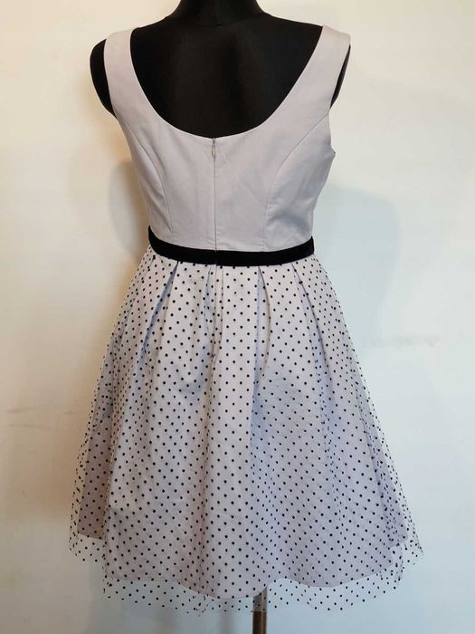 142 Piękna Suknia Koktajlowa Vissavi rozmiar 38