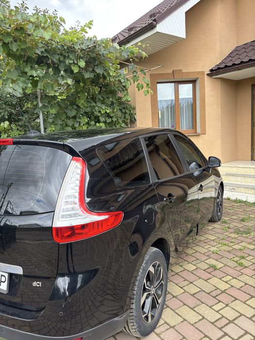 Grand Scenic 2014р. – 7 місць, економний та комфортний