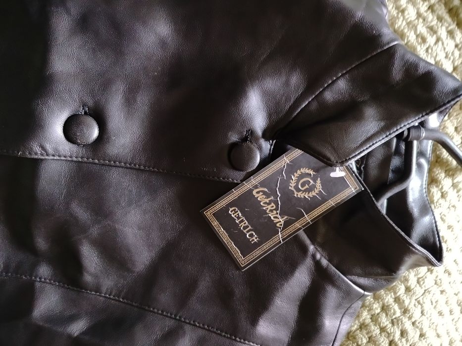 Пальто кожзамшевоє