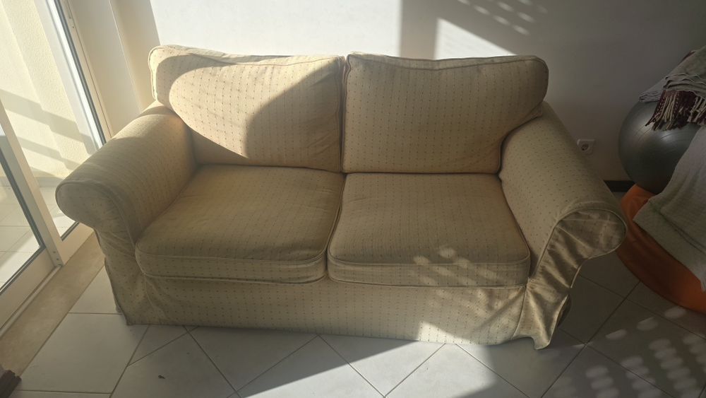 Sofá de 2 lugares