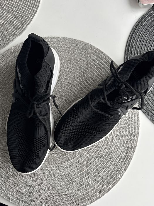 Кросівки для спорту/прогулянок