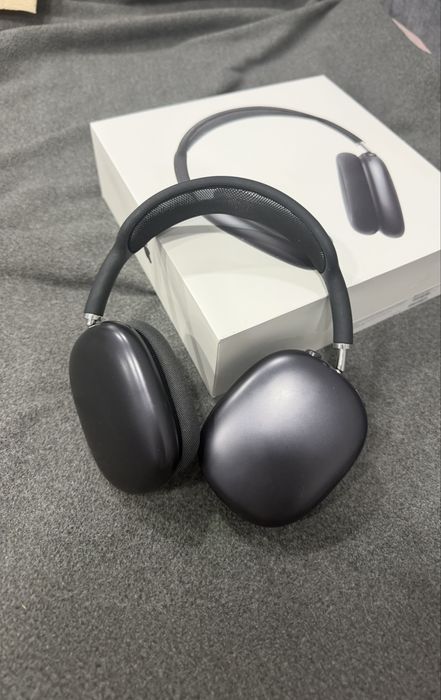 Оригінальні airpods max