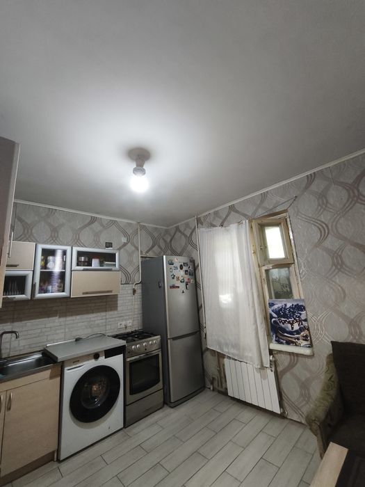 2-кімнатна квартира в районі 12 школи