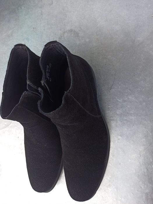 Продам замшеві чоботи р 44