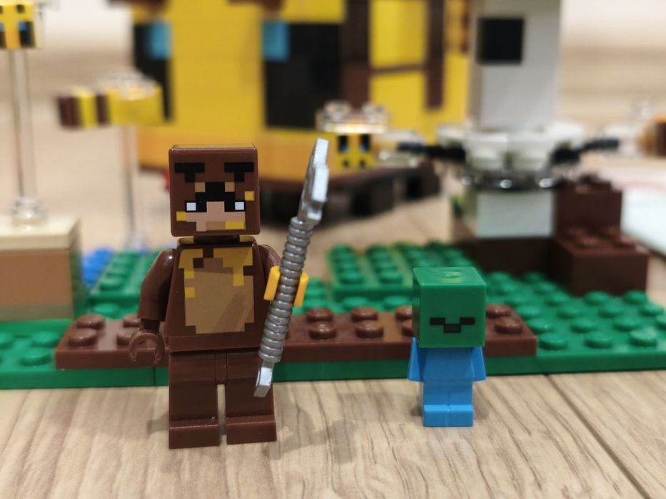 Lego Minecraft 21241 Pszczeli Ul komplet