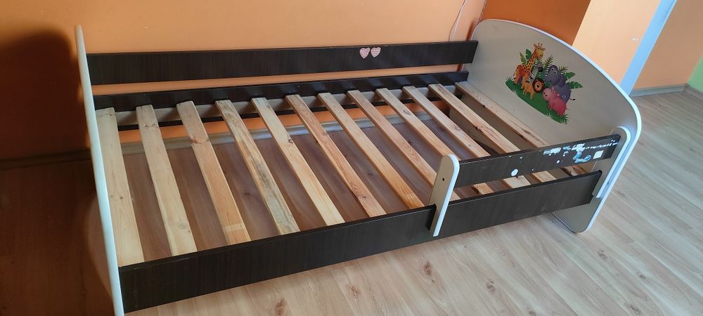 Łóżko dziecięce.