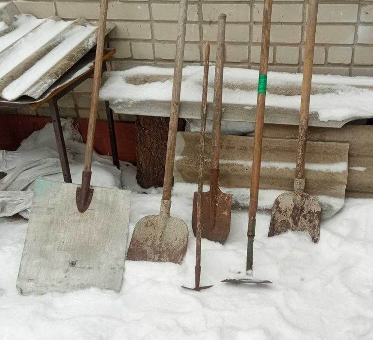 Лопаты, сапки, грабли, лопата для снега, лом, топор совдеп недорого
