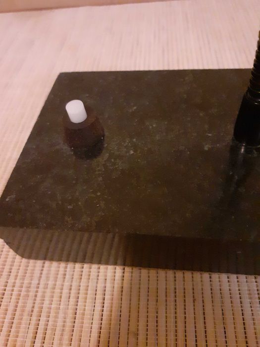 Настольная светодиодная лампа из гранита на подарок