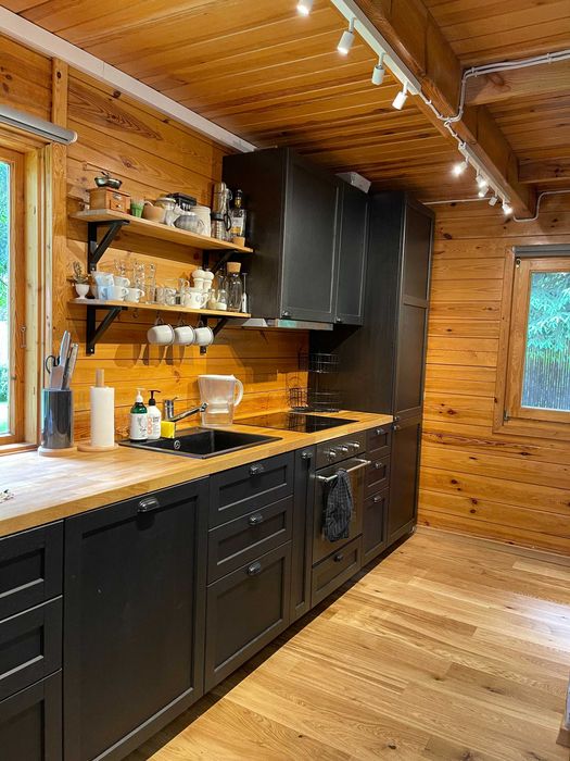 Domek Leniwiec: Jacuzzi, Kominek, Las, Rzeka. Komfort, Relaks, Spokój