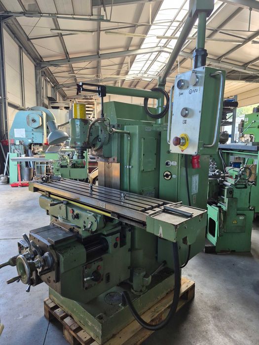 narzędziowa frezarka uniwersalna