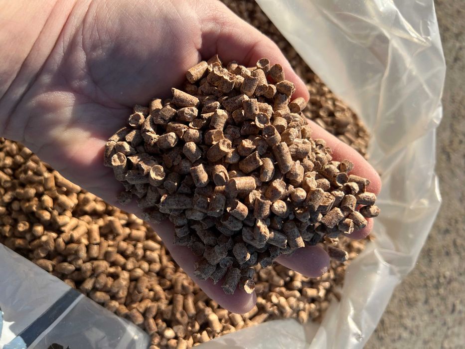 PELLET DRZEWNY 6 mm A1. 100 sosna. Cena brutto. DOSTĘPNY. Wrocław