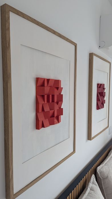 Conjunto 2 Quadros Decorativos 3D - Vermelho e Laranja com Moldura em Madeira