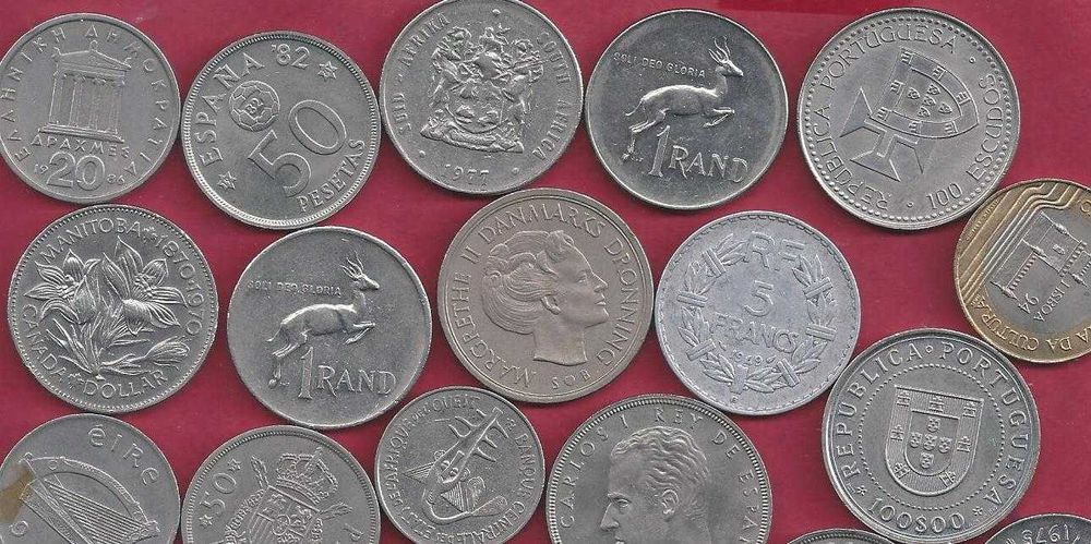 Lote de 40 Moedas  Diversas muito  Interessante