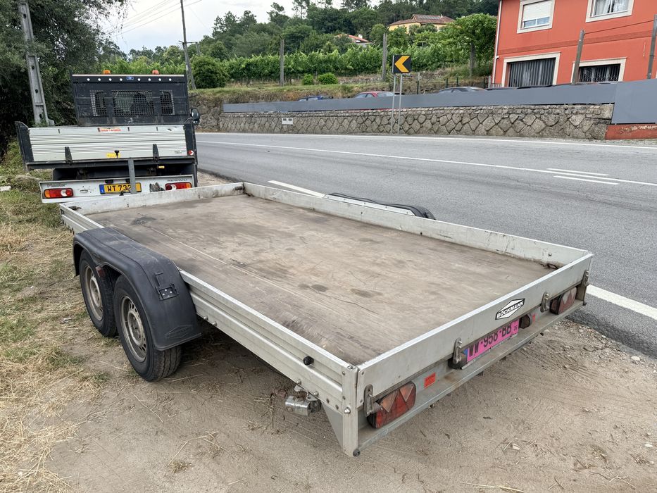 Reboque 2700kg matricula