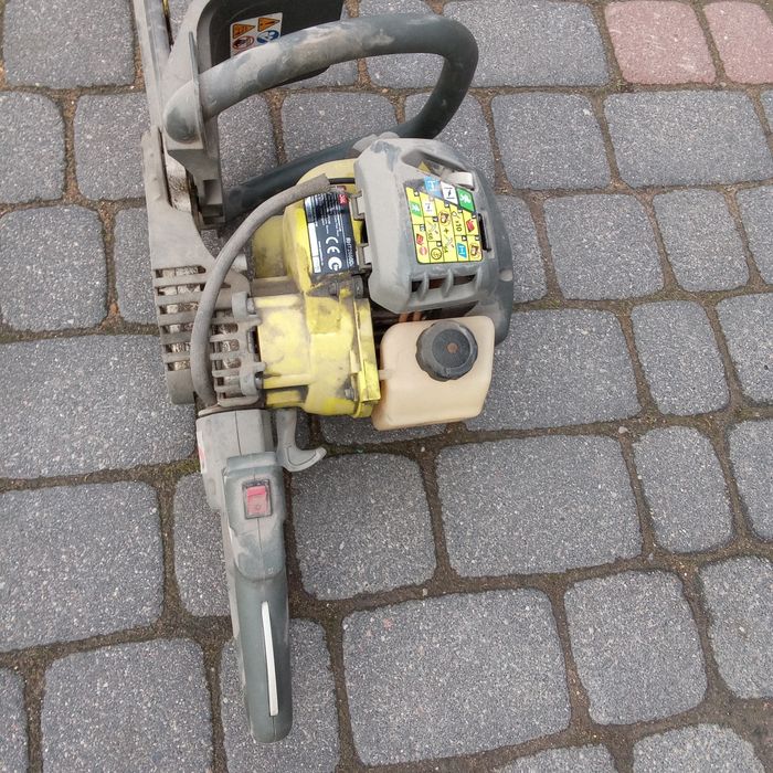 Nożyce ogrodowe spalinowe robi