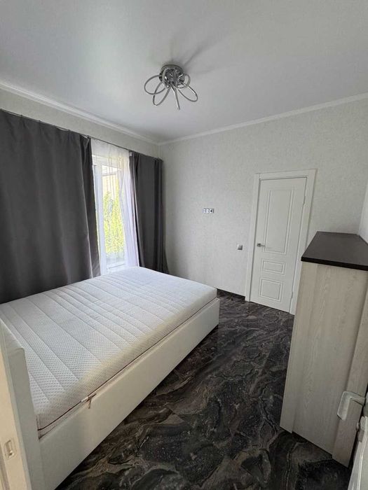 Оренда сучасного будинку 180м² — котеджне містечко «Щастя», Жуляни (Солом'янський р-н)