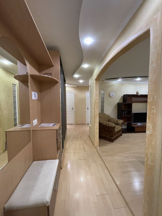 Здається квартира в районі критого ринку