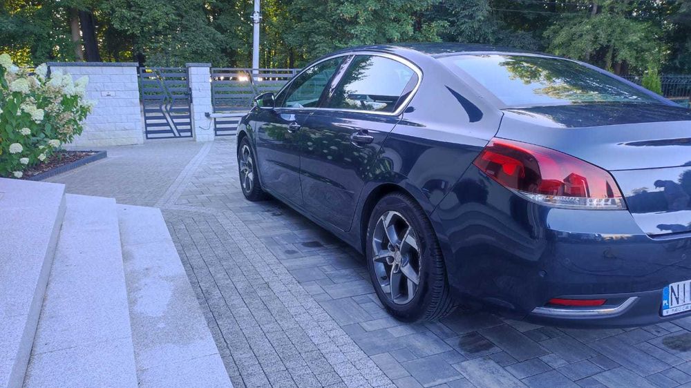 Peugeot 508 sedan
