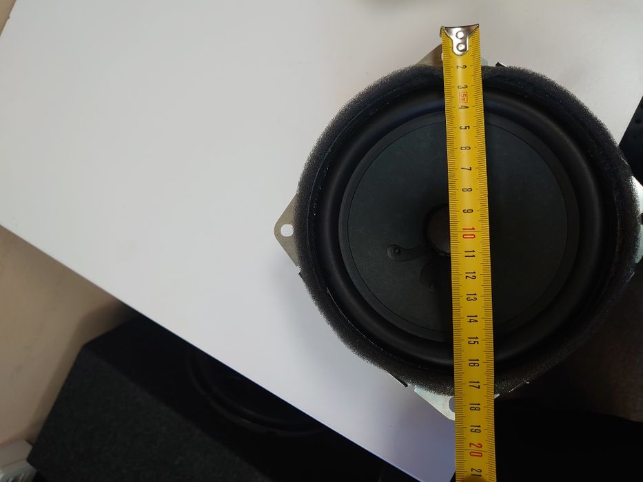 Автомобильный динамик 16см для работы от ГУ. Новые.