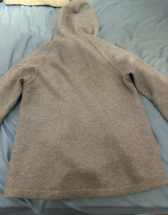 Nike tech            .