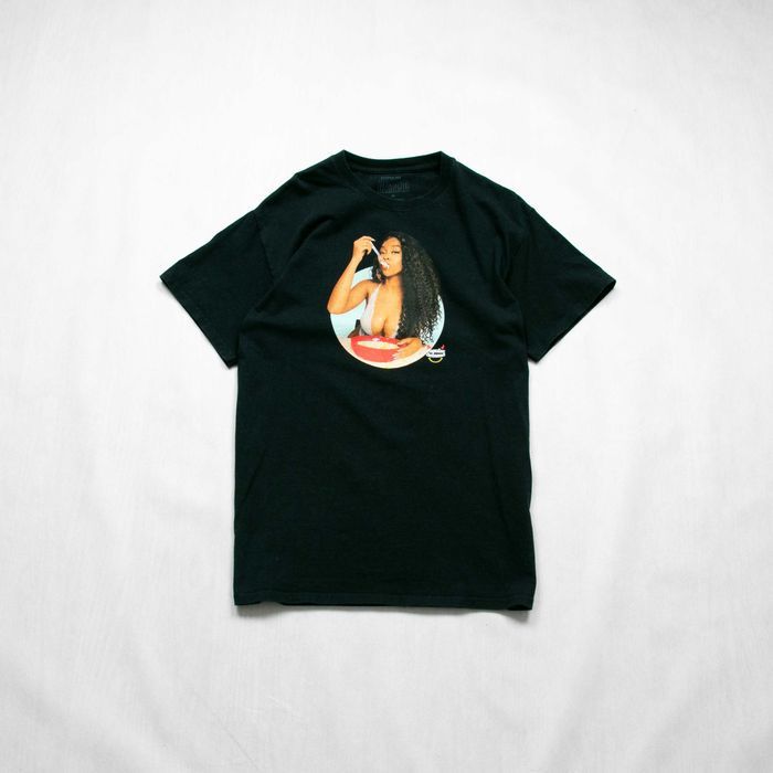 Popular Demand big breasts woman t-shirt S/M slim