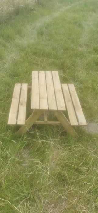Stolik piknikowy dla dzieci